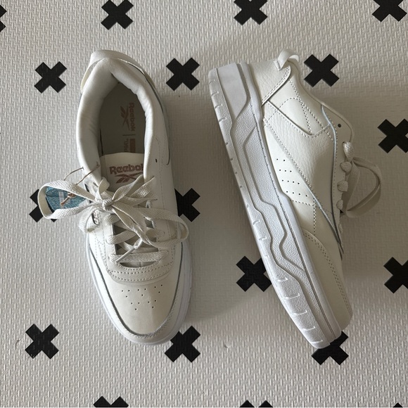 Reebok Shoes - Reebok women’s Classic White ortholite Sneakers size 8.5